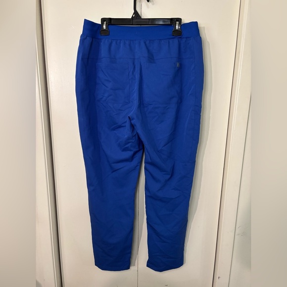 Fabletics Blue Scrub Set - Picture 5 of 6